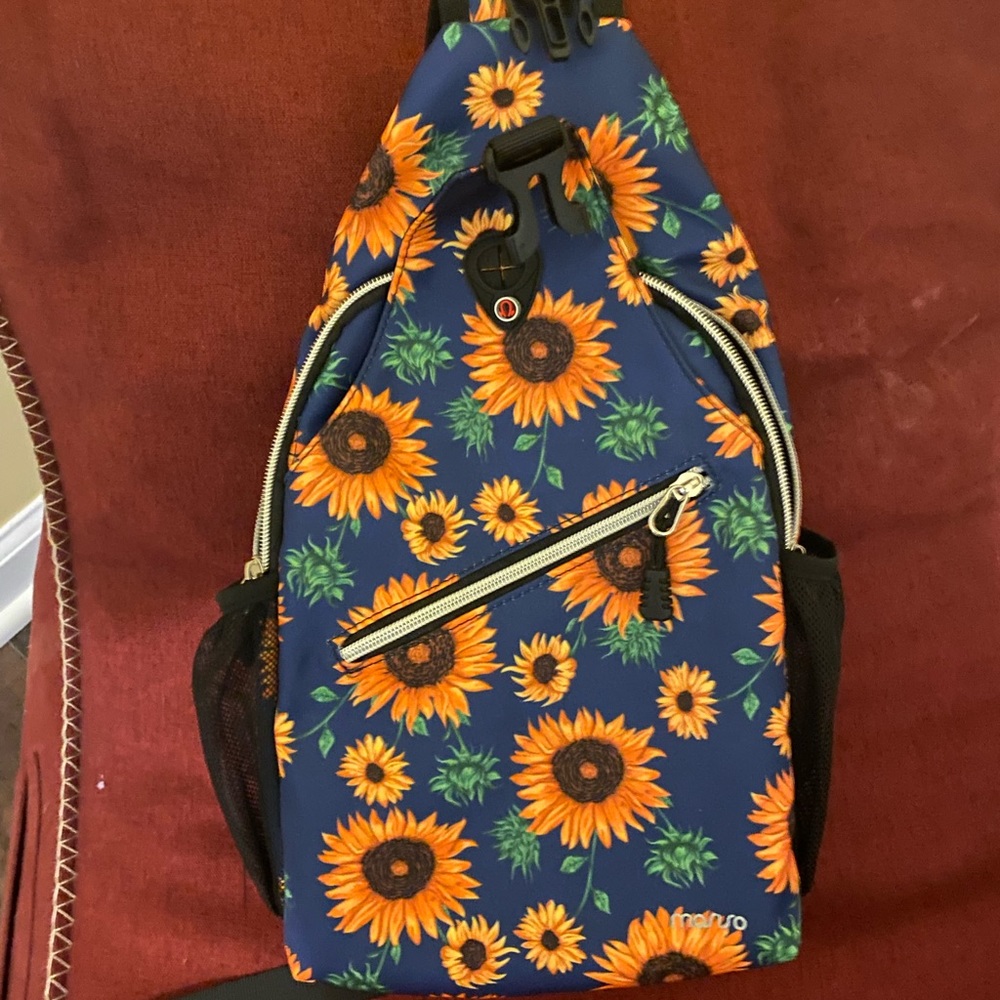 A cross shoulder hand bag. Never used